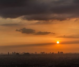 Preview wallpaper sunset, sun, city, sky