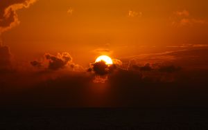 Preview wallpaper sunset, sun, clouds, horizon