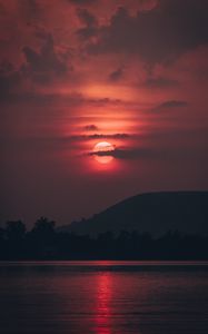 Preview wallpaper sunset, sun, clouds, dusk, landscape