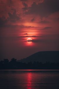 Preview wallpaper sunset, sun, clouds, dusk, landscape