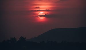 Preview wallpaper sunset, sun, clouds, dusk, landscape