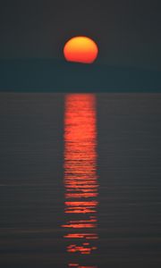 Preview wallpaper sunset, sun, dark, water, reflection
