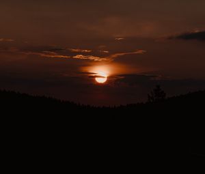 Preview wallpaper sunset, sun, dusk, dark, evening