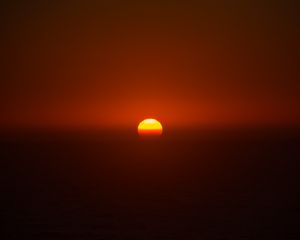 Preview wallpaper sunset, sun, dusk, evening