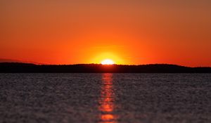 Preview wallpaper sunset, sun, glare, sea