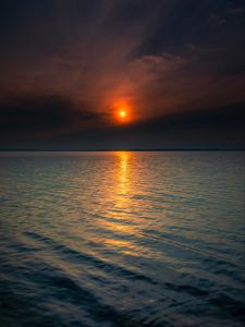 Preview wallpaper sunset, sun, horizon, reflections, waves