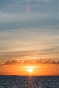 Preview wallpaper sunset, sun, horizon, glare, sky