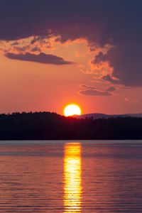 Preview wallpaper sunset, sun, river, reflection, landscape