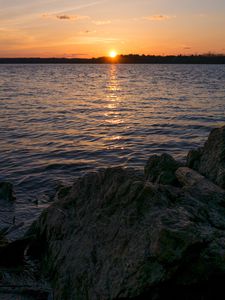 Preview wallpaper sunset, sun, rocks, horizon