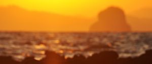 Preview wallpaper sunset, sun, sea, light, blur