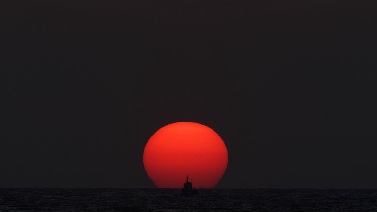 Wallpaper sunset, sun, sea, ship, horizon