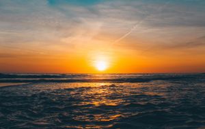 Preview wallpaper sunset, sun, sea, horizon, waves
