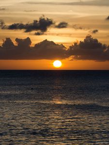 Preview wallpaper sunset, sun, sea, horizon, glare, waves
