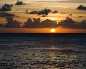 Preview wallpaper sunset, sun, sea, horizon, glare, waves