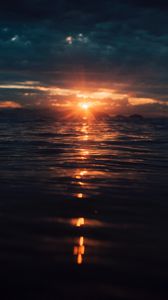 Preview wallpaper sunset, sun, sea, water, horizon, dark
