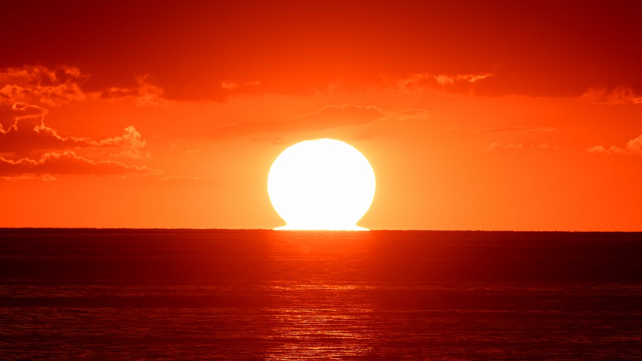 Wallpaper sunset, sun, sea, clouds, dark