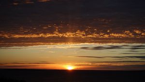Preview wallpaper sunset, sun, sky, horizon, clouds, dark