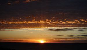 Preview wallpaper sunset, sun, sky, horizon, clouds, dark