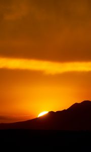 Preview wallpaper sunset, sun, slope, sky, clouds