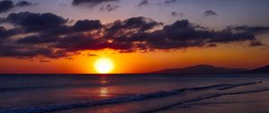 Preview wallpaper sunset, sun, water, horizon