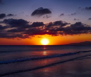Preview wallpaper sunset, sun, water, horizon