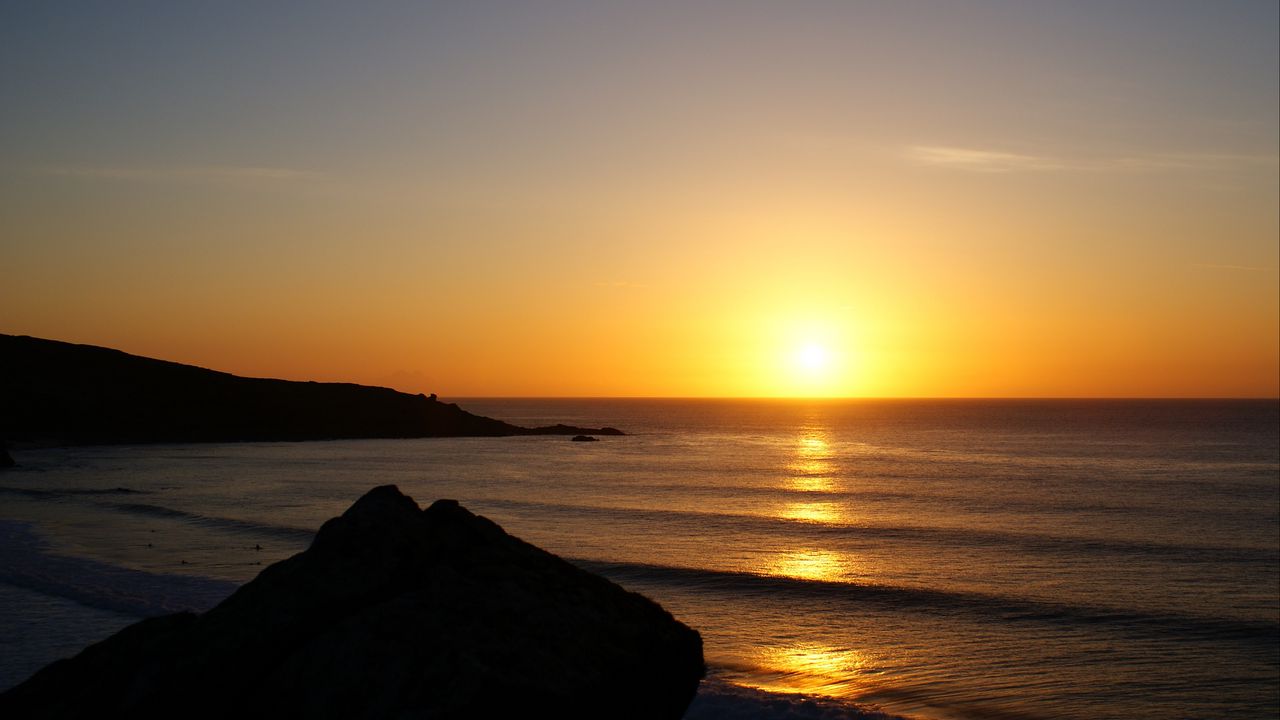 Wallpaper sunset, the sun, rock, silhouette, rays