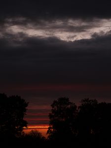 Preview wallpaper sunset, trees, silhouette, sky