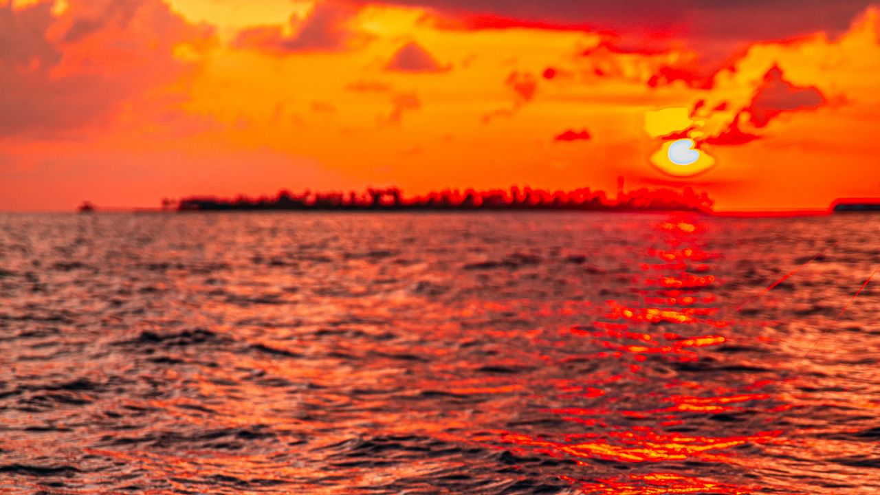 Wallpaper sunset, water, waves, dusk, red