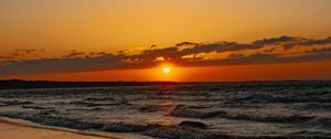 Preview wallpaper sunset, waves, shore