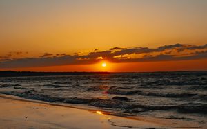 Preview wallpaper sunset, waves, shore