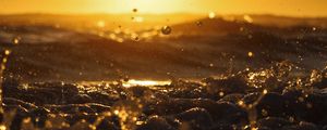 Preview wallpaper sunset, waves, spray, water, sea