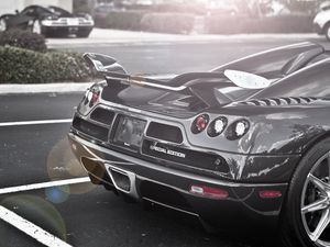 Preview wallpaper supercars, carbon fiber, koenigsegg, supercar, street