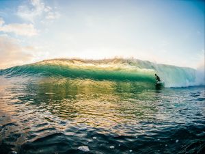 Preview wallpaper surfer, surfing, wave, ocean, sky