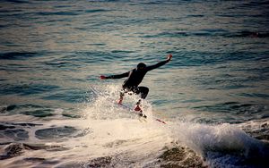 Preview wallpaper surfer, surfing, waves, sea, foam