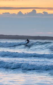 Preview wallpaper surfer, surfing, waves, ocean, dusk