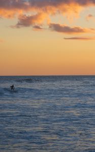 Preview wallpaper surfer, surfing, waves, ocean, sunset, dusk