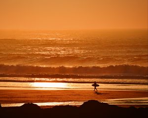 Preview wallpaper surfer, waves, sunset, ocean