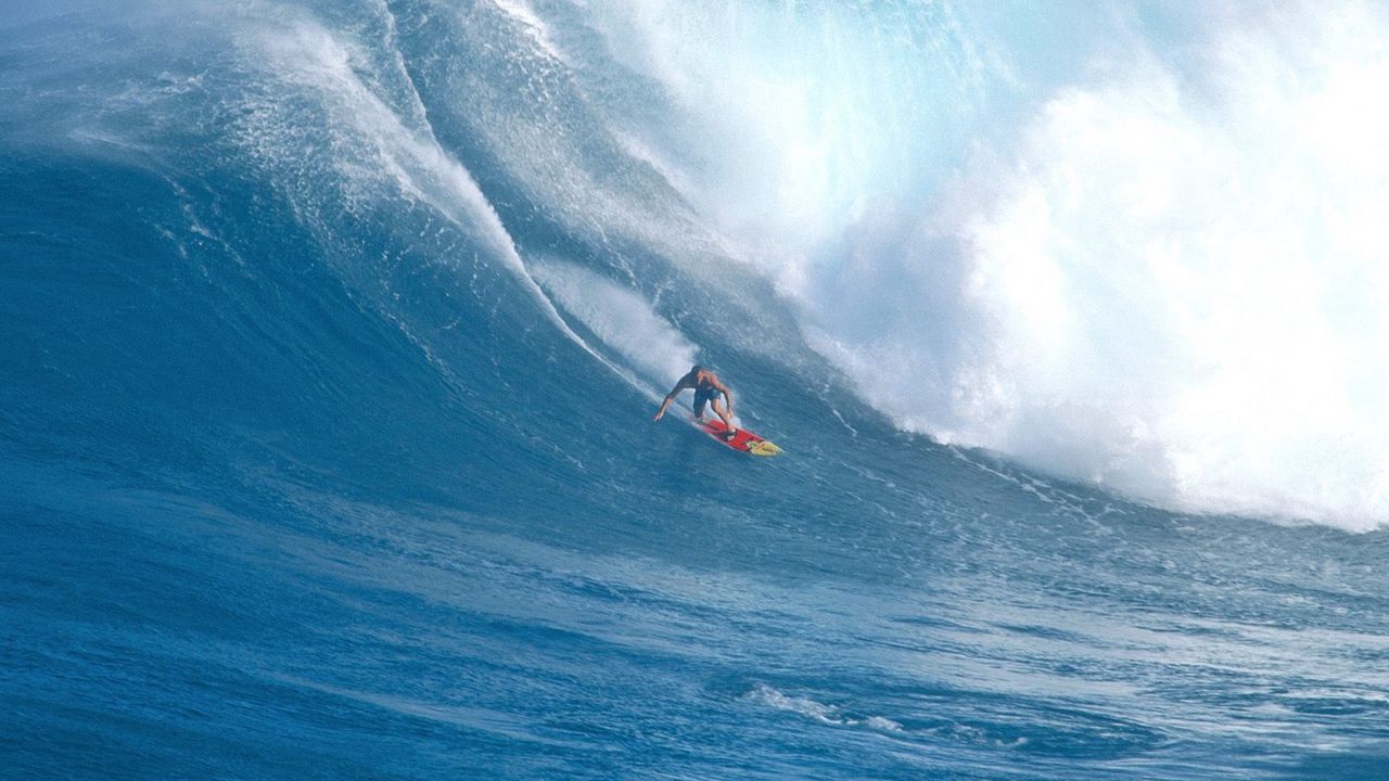 Wallpaper surfing, guy, board, wave, hawaii