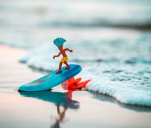Preview wallpaper surfing, server, toy, beach, sea