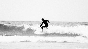 Preview wallpaper surfing, waves, bw