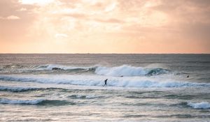 Preview wallpaper surfing, waves, ocean, horizon, sky