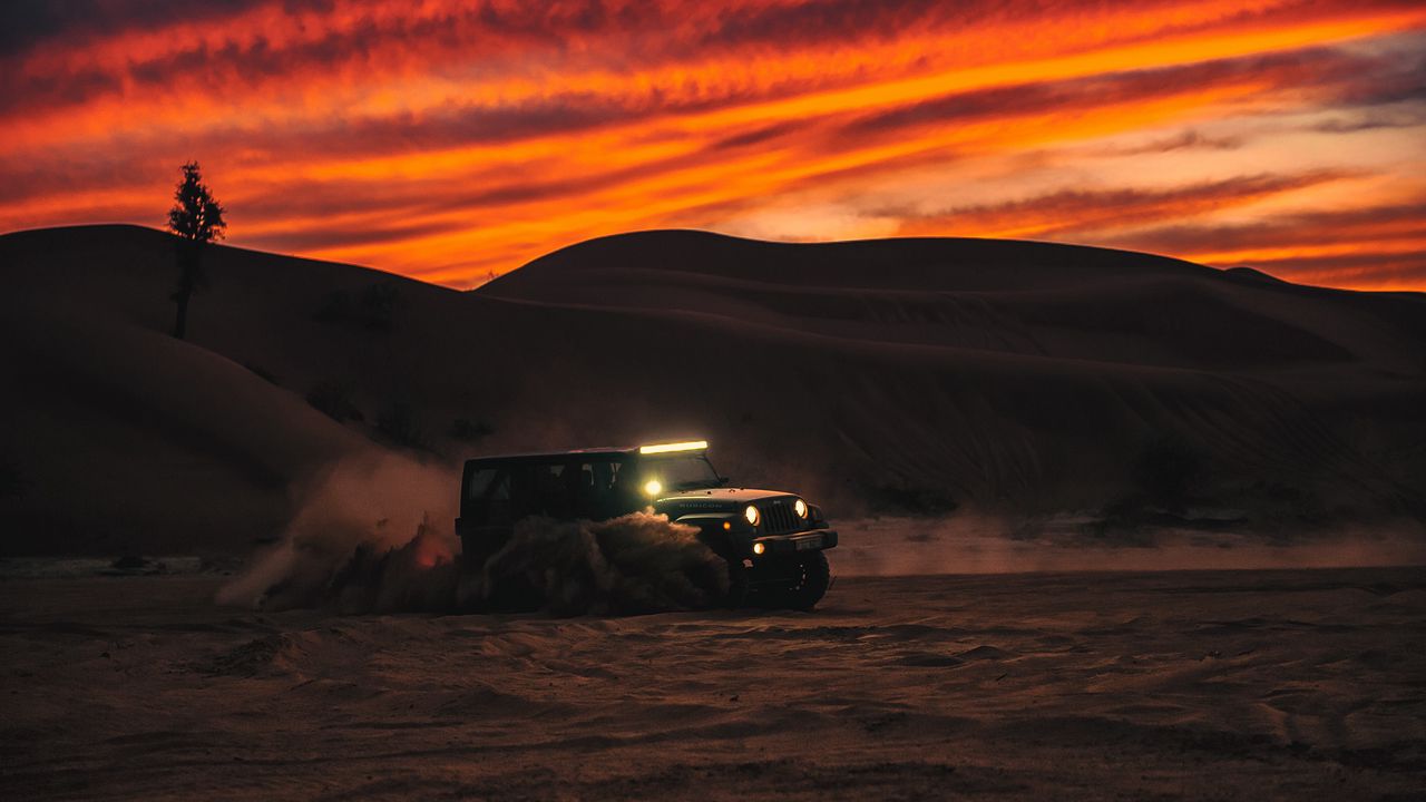 Wallpaper suv, car, headlight, desert, sunset