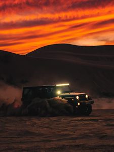 Preview wallpaper suv, car, headlight, desert, sunset