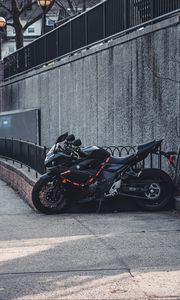 Preview wallpaper suzuki, motorcycle, bike, black, parking