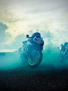 Preview wallpaper suzuki, motorcycle, bike, smoke, moto, sports