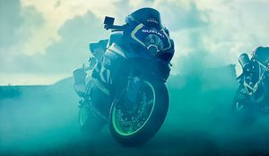 Preview wallpaper suzuki, motorcycle, bike, smoke, moto, sports