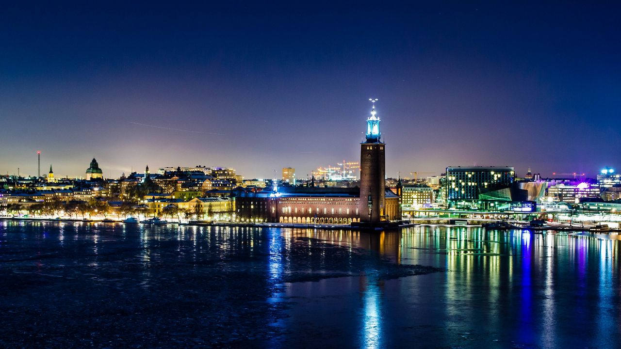 Wallpaper sweden, stockholm, winter, night, city hall, lights, reflection