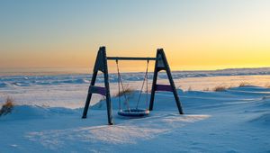 Preview wallpaper swing, snow, winter