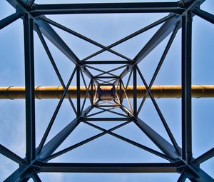 Preview wallpaper symmetry, minimalism, construction, bottom view