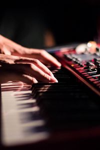 Preview wallpaper synthesizer, keys, fingers, hands, musical instrument, music